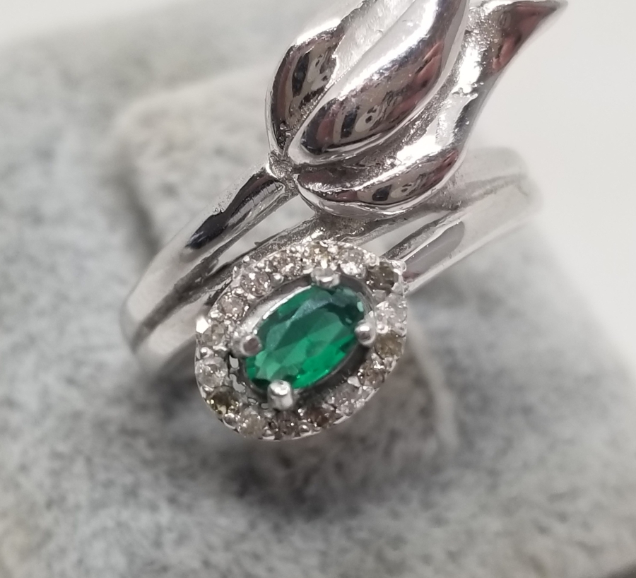 LALE FORMLU ÖZEL YAPIM PIRLANTA TAŞLI YÜZÜK