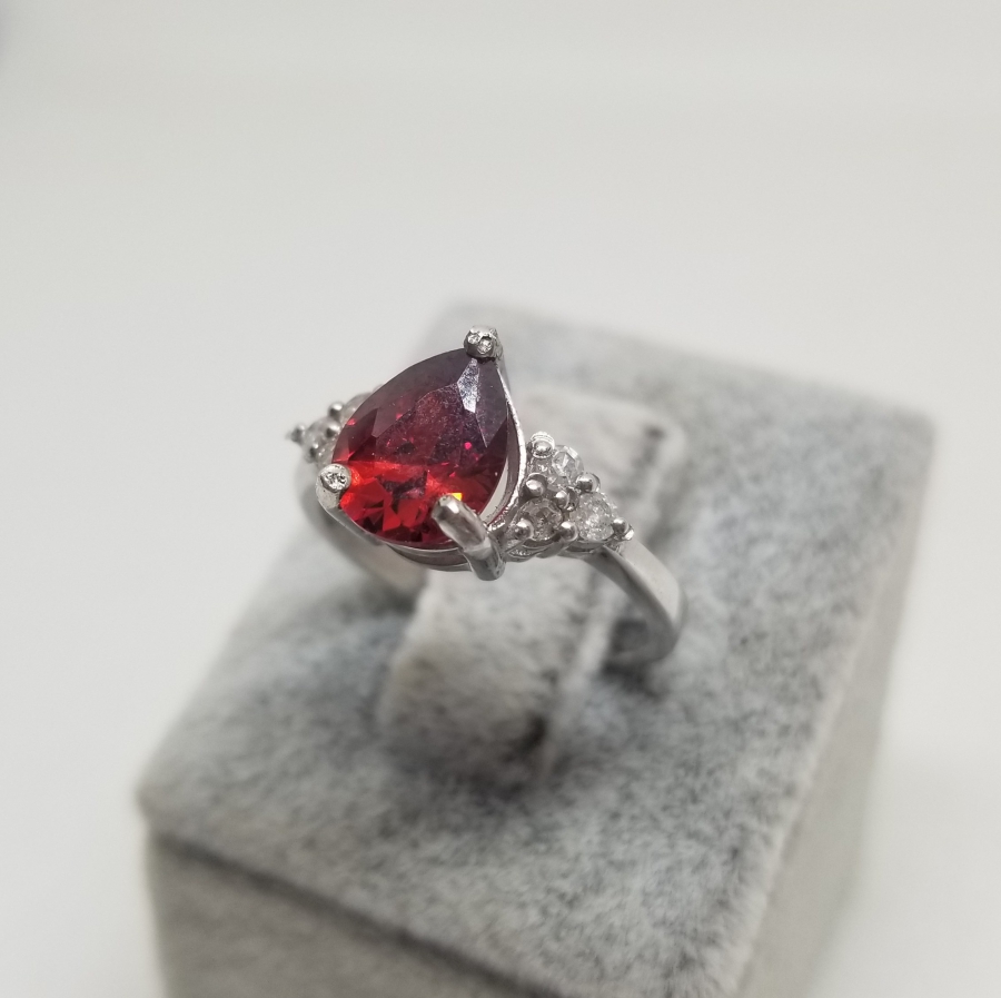 PIRLANTA TAŞLI HÜRREM YÜZÜĞÜ