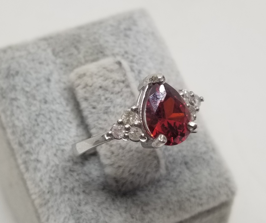 PIRLANTA TAŞLI HÜRREM YÜZÜĞÜ