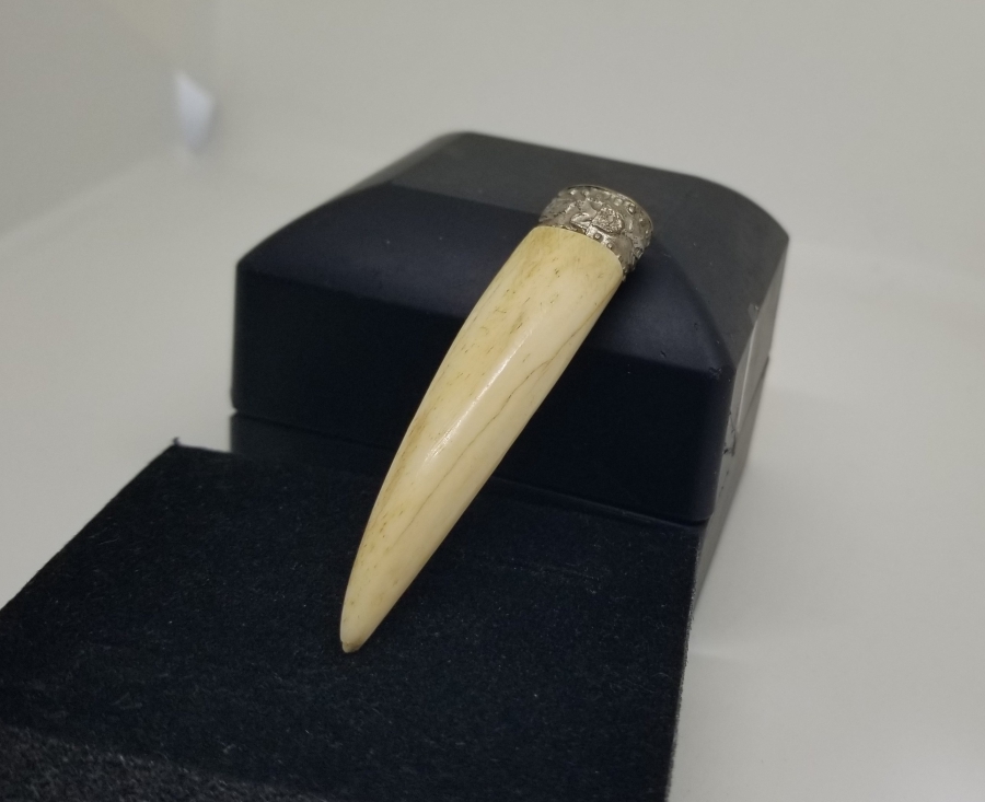 KAPLAN DİŞİNDEN YAPILMIŞ ÇOK NADİR UZAK DOĞU KOLYE