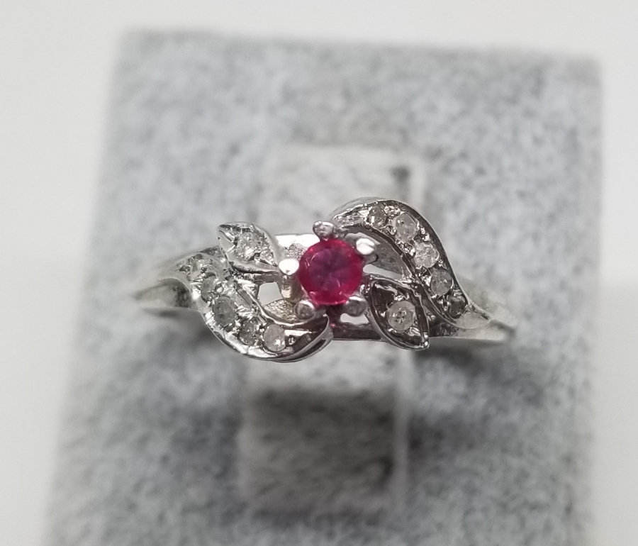 YAKUT VE PIRLANTA TAŞLI SALYANGOZ MODEL YÜZÜK