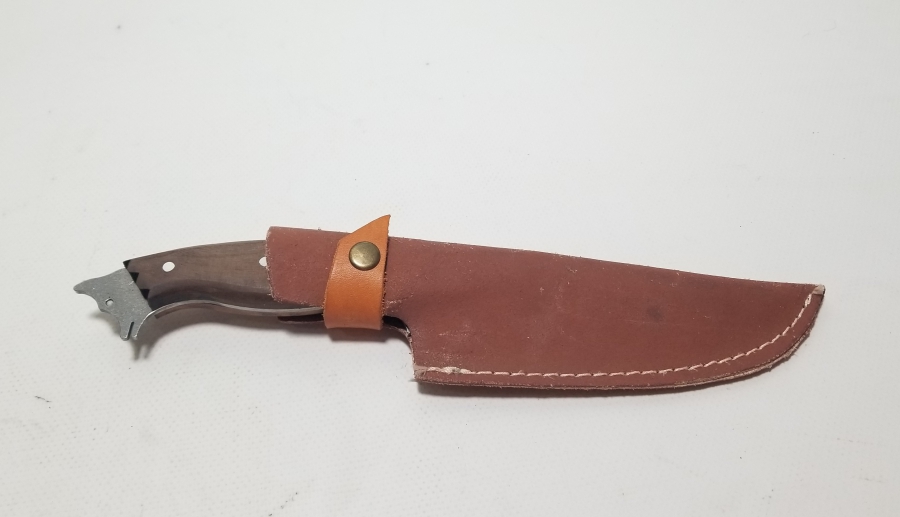 BÜYÜK BOY AHŞAP SAPLI VE KURT BAŞLI KAMPÇI BIÇAĞI