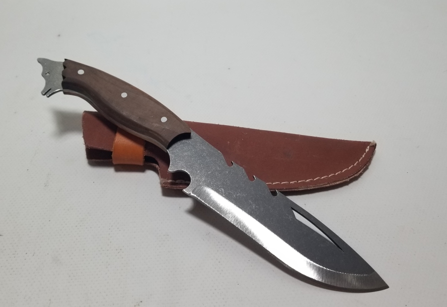 BÜYÜK BOY AHŞAP SAPLI VE KURT BAŞLI KAMPÇI BIÇAĞI