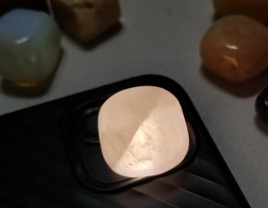 ÜZERİ CİLALANMIŞ ANTİKA DOĞAL TAŞ LOTU