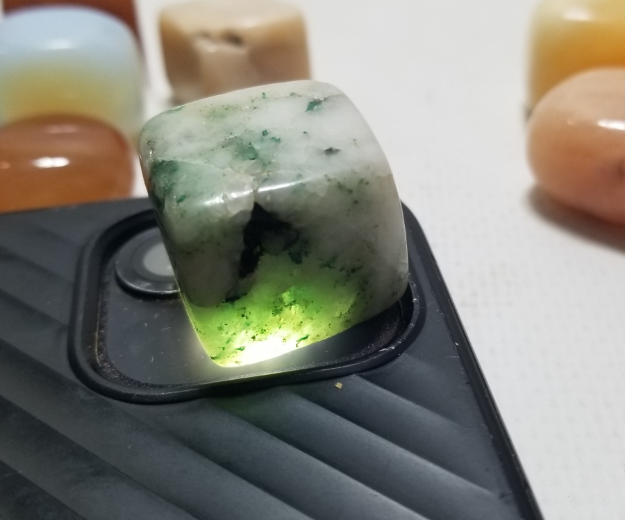 ÜZERİ CİLALANMIŞ ANTİKA DOĞAL TAŞ LOTU