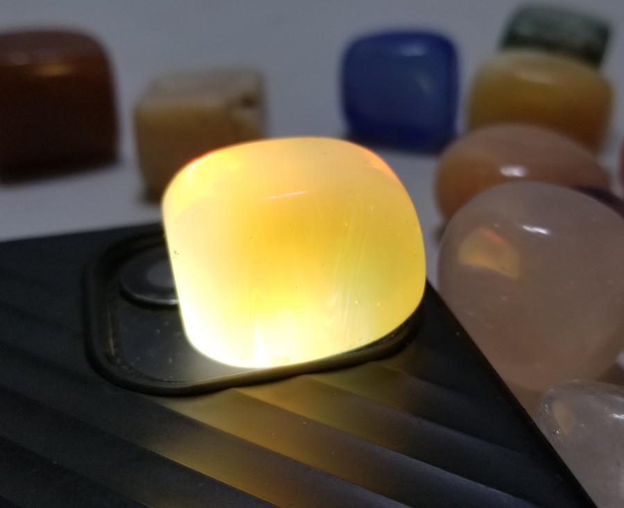 ÜZERİ CİLALANMIŞ ANTİKA DOĞAL TAŞ LOTU