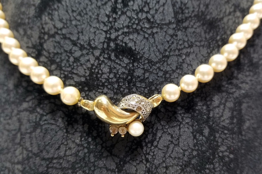 İNCİ GÖRÜNÜMLÜ BİJUTERİ GERDANLIK