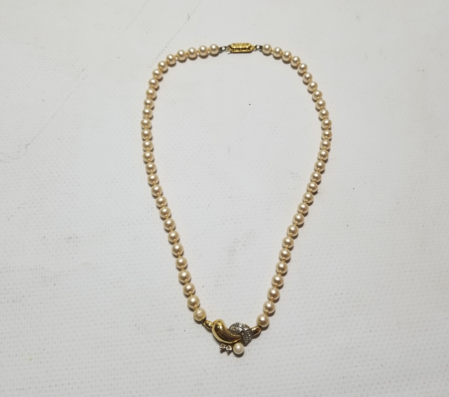 İNCİ GÖRÜNÜMLÜ BİJUTERİ GERDANLIK