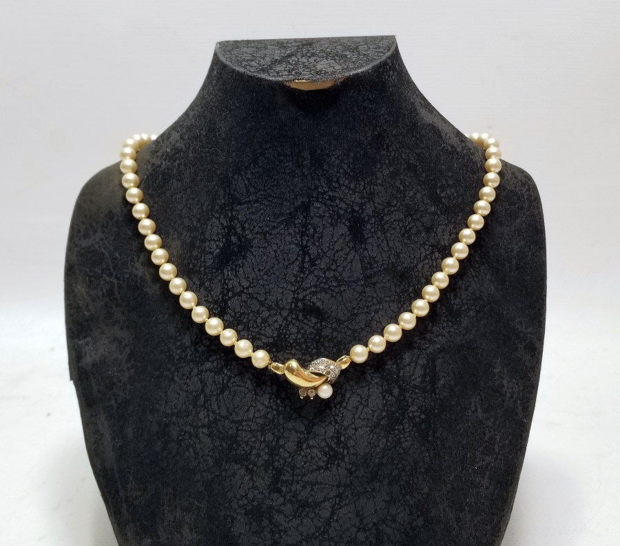 İNCİ GÖRÜNÜMLÜ BİJUTERİ GERDANLIK