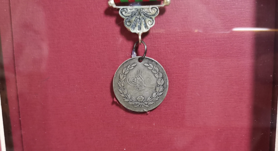 OSMANLI YUNAN HARBİ MADALYASI VE BERATI TAKIMI