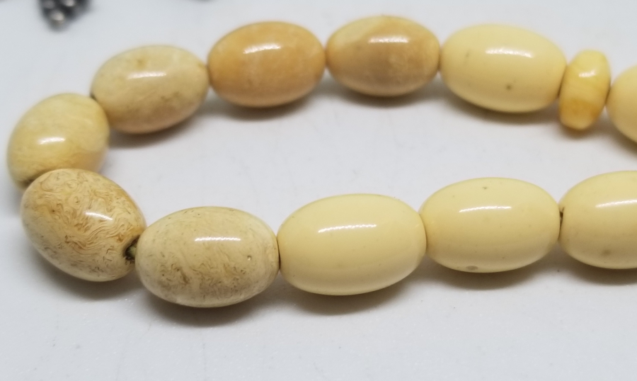 ORİJİNAL GÜMÜŞ PÜSKÜLÜYLE KAYA DAMLA KEHRİBAR TESPİH