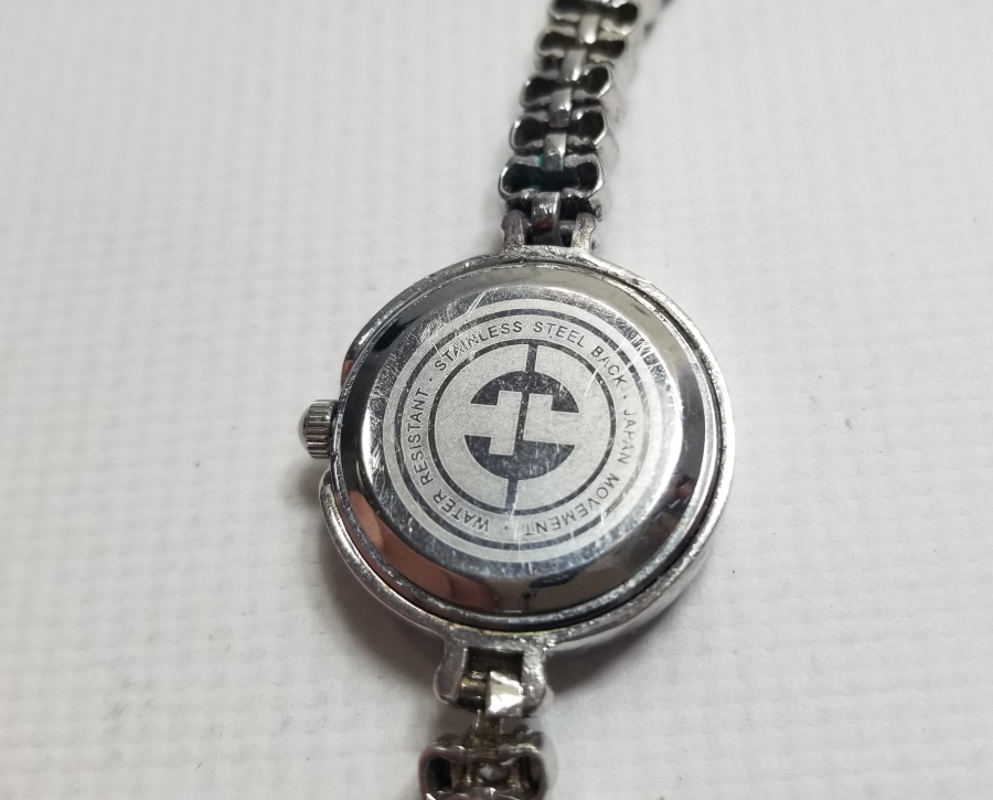 MARGAZİT TAŞLI PİLLİ KOL SAATİ