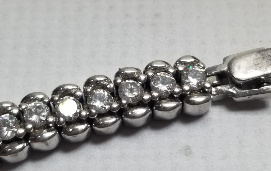 MARGAZİT TAŞLI PİLLİ KOL SAATİ