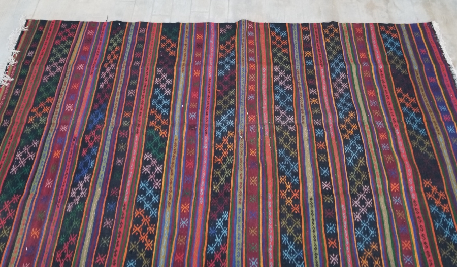 OSMANLI DÖNEMİ EL DOKUMA UŞAK KİLİMİ