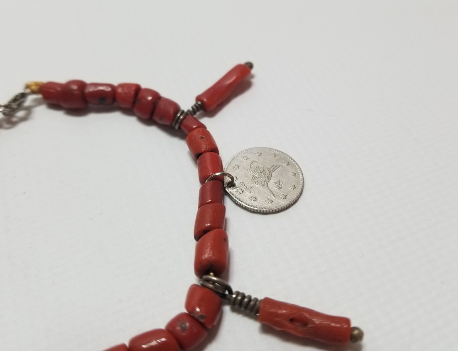 MERCAN TAŞLARINDAN DİZAYN EDİLMİŞ OSMANLI PARALI GERDANLIK VE BİLEKLİK