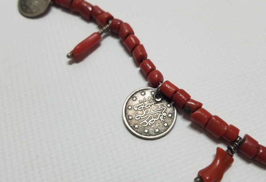 MERCAN TAŞLARINDAN DİZAYN EDİLMİŞ OSMANLI PARALI GERDANLIK VE BİLEKLİK