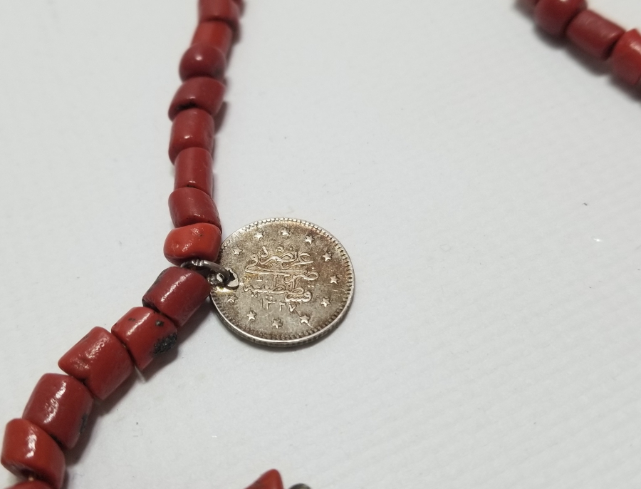 MERCAN TAŞLARINDAN DİZAYN EDİLMİŞ OSMANLI PARALI GERDANLIK VE BİLEKLİK