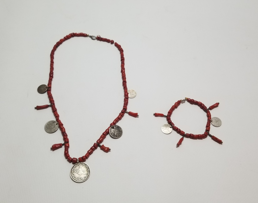 MERCAN TAŞLARINDAN DİZAYN EDİLMİŞ OSMANLI PARALI GERDANLIK VE BİLEKLİK