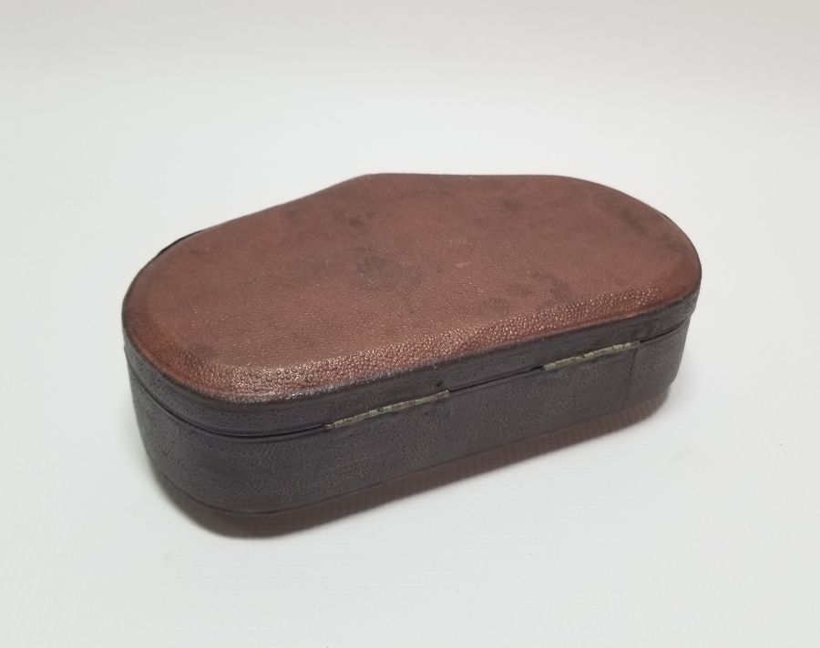 ORİJİNAL KUTUSUNDA ANTİKA GÜMÜŞ SEYAHAT HAVYAR TAKIMI