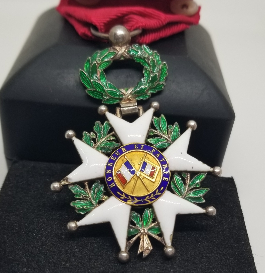 ORİJİNAL ASKI VER KURDELASIYLA ALTIN APLİKLİ FRANSIZ ONUR NİŞANI