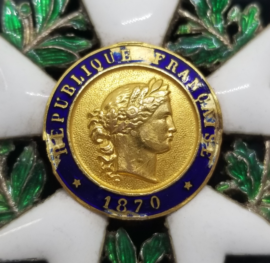 ORİJİNAL ASKI VER KURDELASIYLA ALTIN APLİKLİ FRANSIZ ONUR NİŞANI