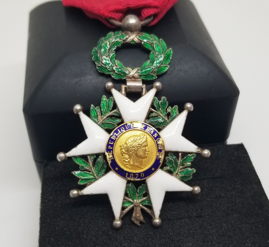 ORİJİNAL ASKI VER KURDELASIYLA ALTIN APLİKLİ FRANSIZ ONUR NİŞANI