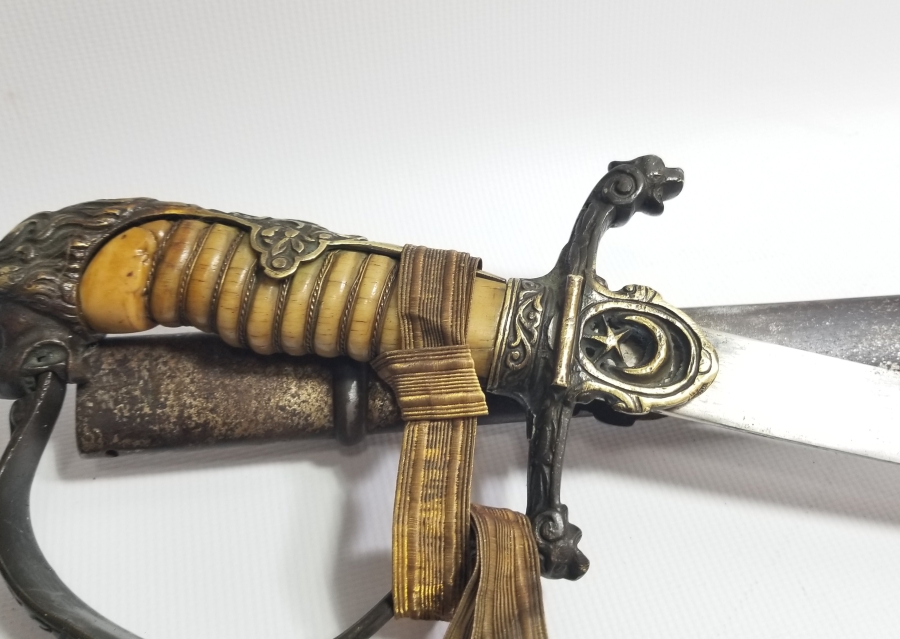 ASLAN BAŞLI VE AY YILDIZ BALÇAKLI ÇOK NADİR OSMANLI DÖNEMİ NADİR PAŞA KILICI