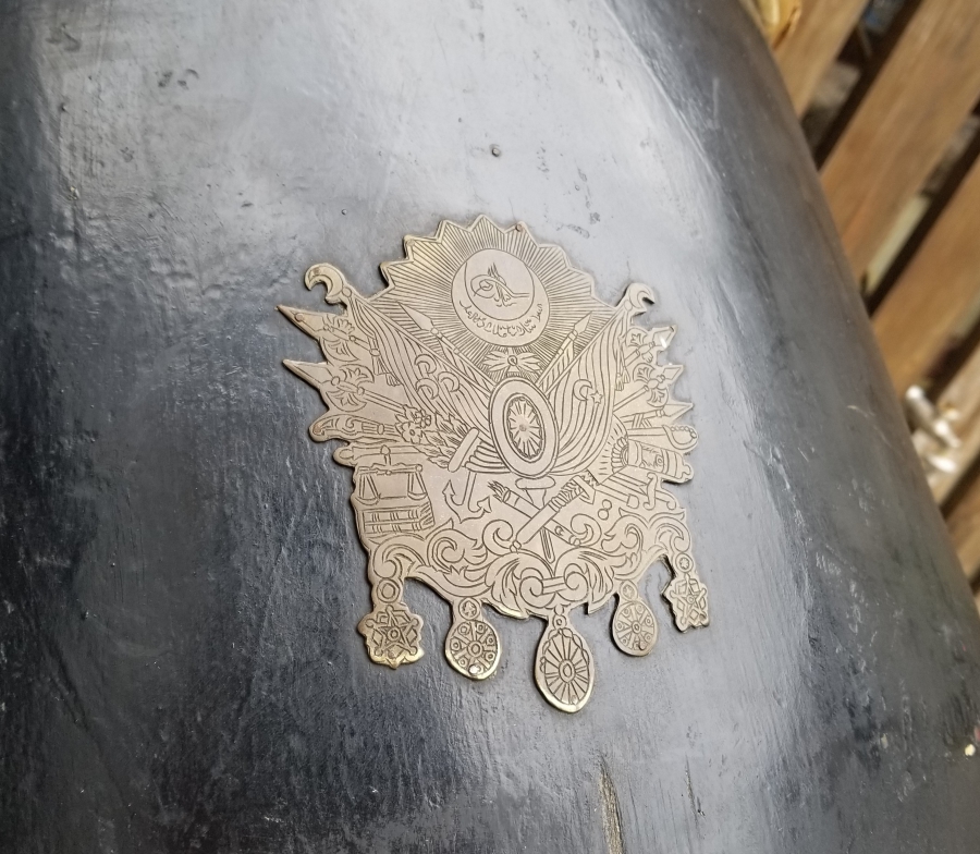 OSMANLI DEVLET ARMASI VE MUZİKA-İ HÜMAYUN AMBLEMLİ ÇOK NADİR MEHTERAN DAVULU VE DÖNEMİNE AİT TOKMAĞI