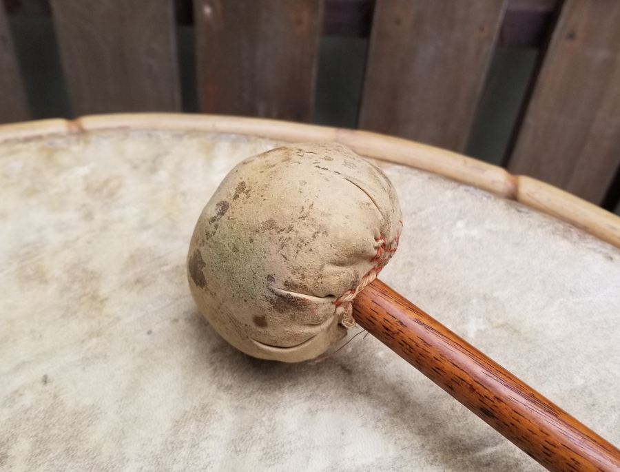 OSMANLI DEVLET ARMASI VE MUZİKA-İ HÜMAYUN AMBLEMLİ ÇOK NADİR MEHTERAN DAVULU VE DÖNEMİNE AİT TOKMAĞI