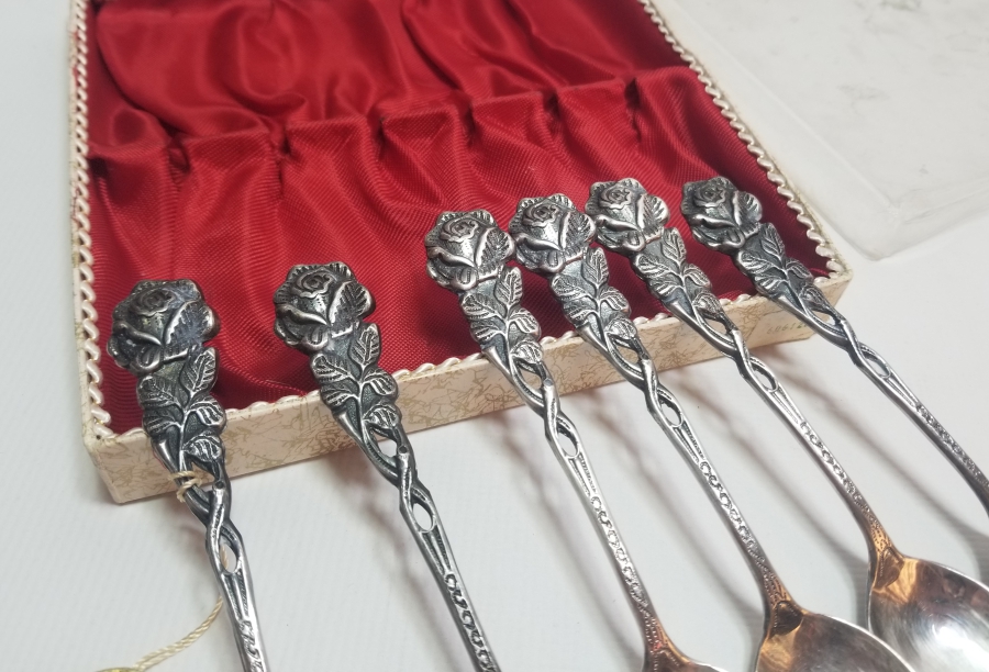 ORİJİNAL KUTUSUNDA 100 MİKRON GÜMÜŞ KAPLAMA ÇAY KAŞIĞI TAKIMI