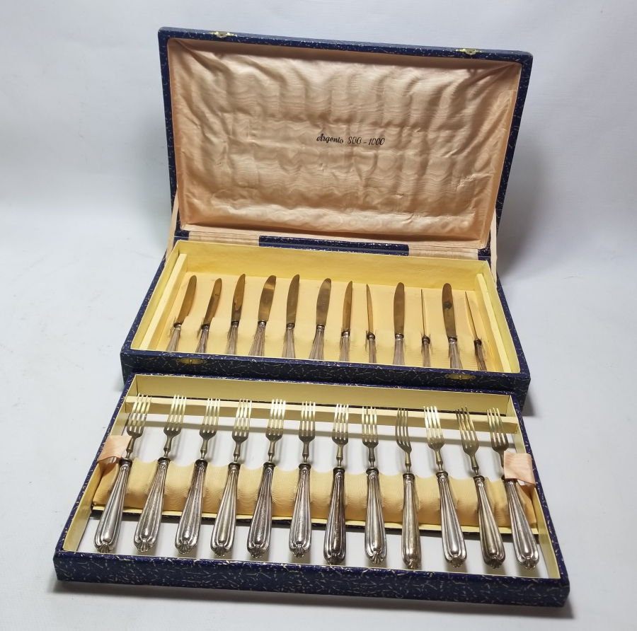 ORİJİNAL KUTUSUNDA GÜMÜŞ SAPLI ANTİKA ÇATAL - BIÇAK TAKIMI