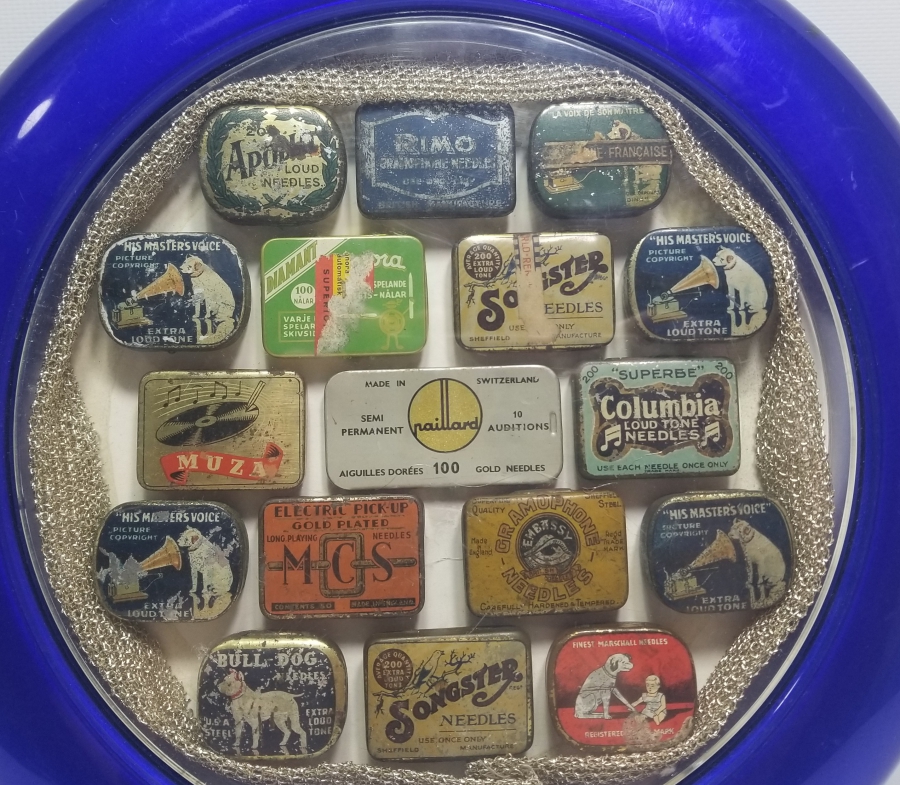 ANTİKA GRAMAFON İĞNESİ KUTULARINDAN YAPILMIŞ PANO