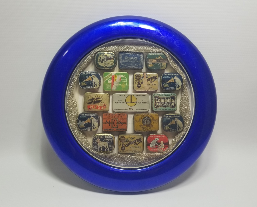 ANTİKA GRAMAFON İĞNESİ KUTULARINDAN YAPILMIŞ PANO