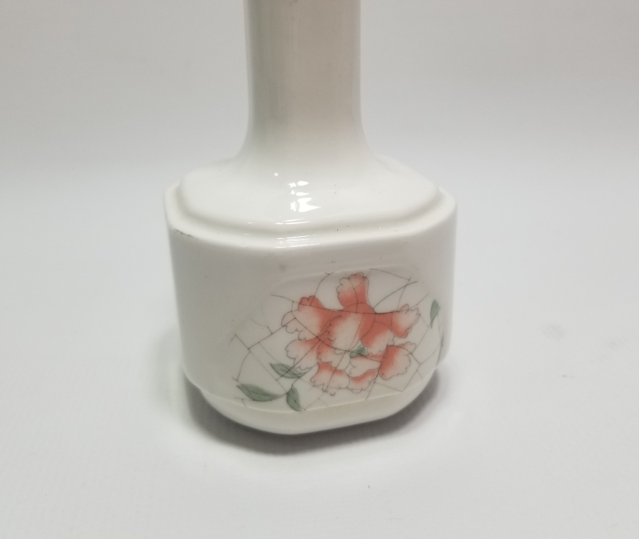 İNGİLİZ YAPIMI PORSELEN VAZO