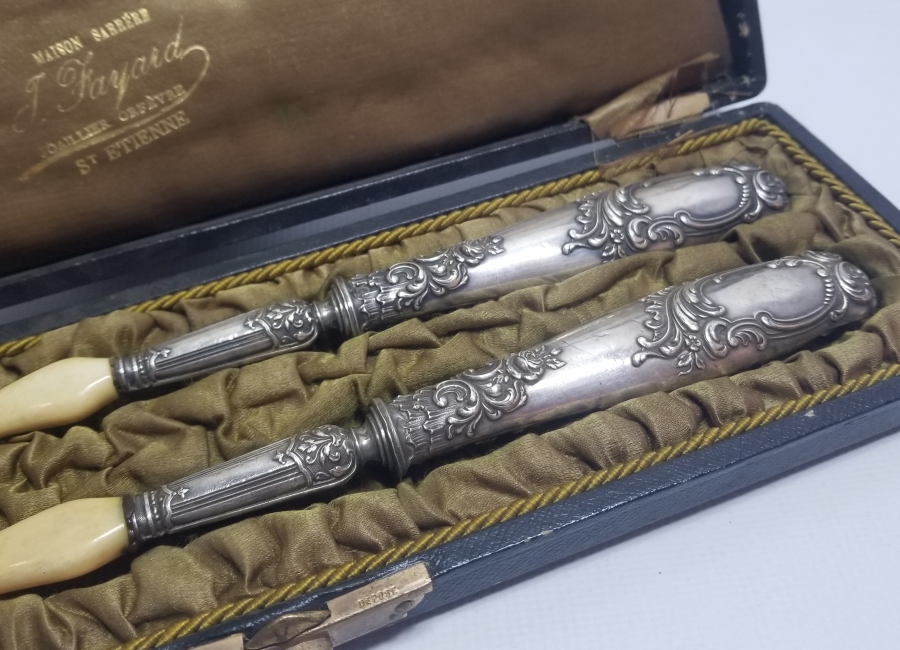 ORİJİNAL KUTUSUNDA ANTİKA GÜMÜŞ VE FİLDİŞİ SERVİS KAŞIK ÇATALI