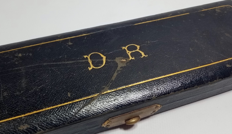 ORİJİNAL KUTUSUNDA ANTİKA GÜMÜŞ VE FİLDİŞİ SERVİS KAŞIK ÇATALI