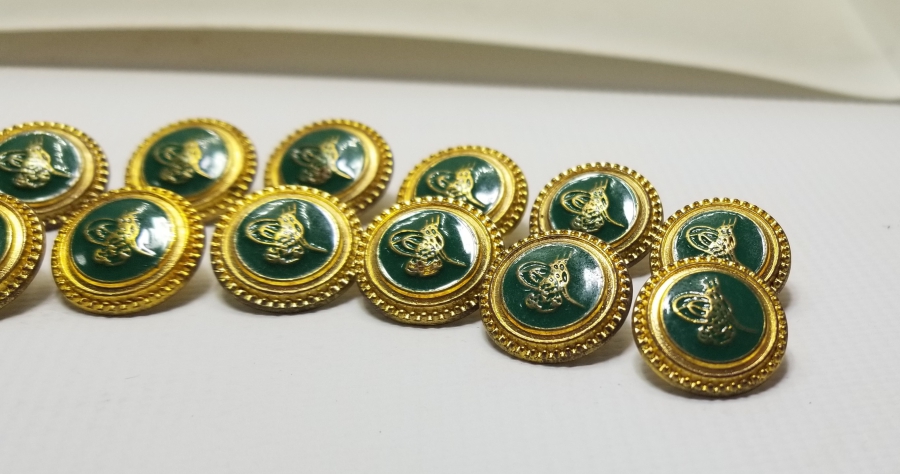 ÜZERİ TUĞRALI CEKET DÜĞMESİ LOTU