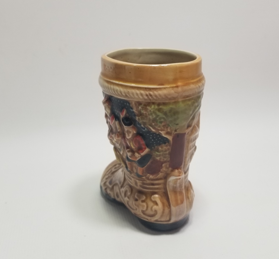 KABARTMA İŞÇİLİKLİ ÇİZME FORMLU ANTİKA İNGİLİZ VAZO