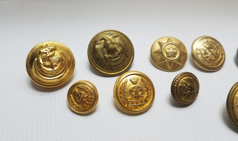 ANTİKA YERLİ VE YABANCI ASKERİ SUBAY DÜĞMESİ LOTU