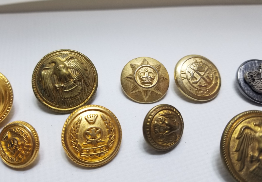 ANTİKA YERLİ VE YABANCI ASKERİ SUBAY DÜĞMESİ LOTU