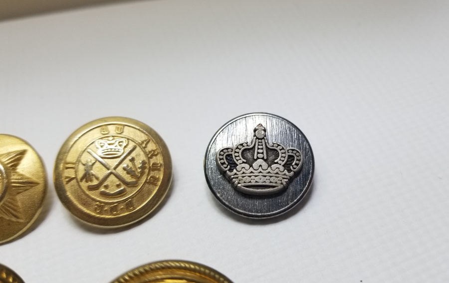 ANTİKA YERLİ VE YABANCI ASKERİ SUBAY DÜĞMESİ LOTU