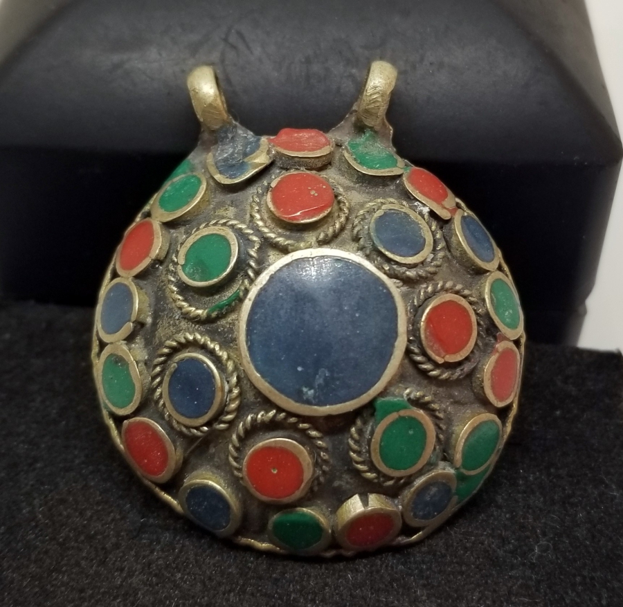 ÜZERİ DOĞAL TAŞLI VE MİNE İŞÇİLİKLİ ANTİKA TÜRKMEN KOLYE UCU