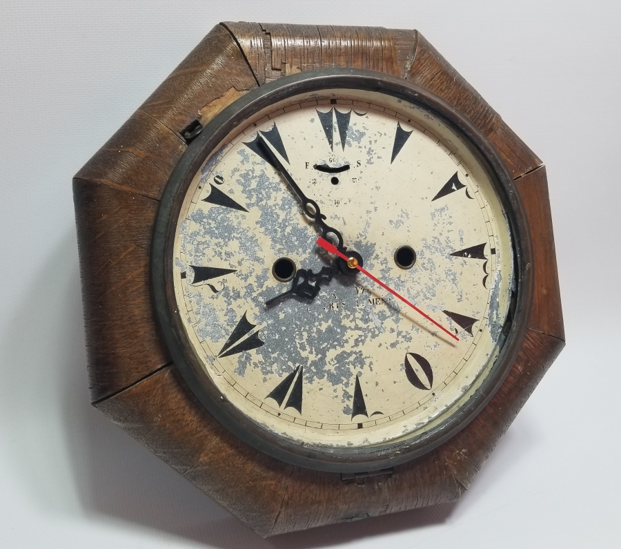 SONRADAN PİLLİ SAATE ÇEVRİLMİŞ OSMANLI İSTASYON SAATİ