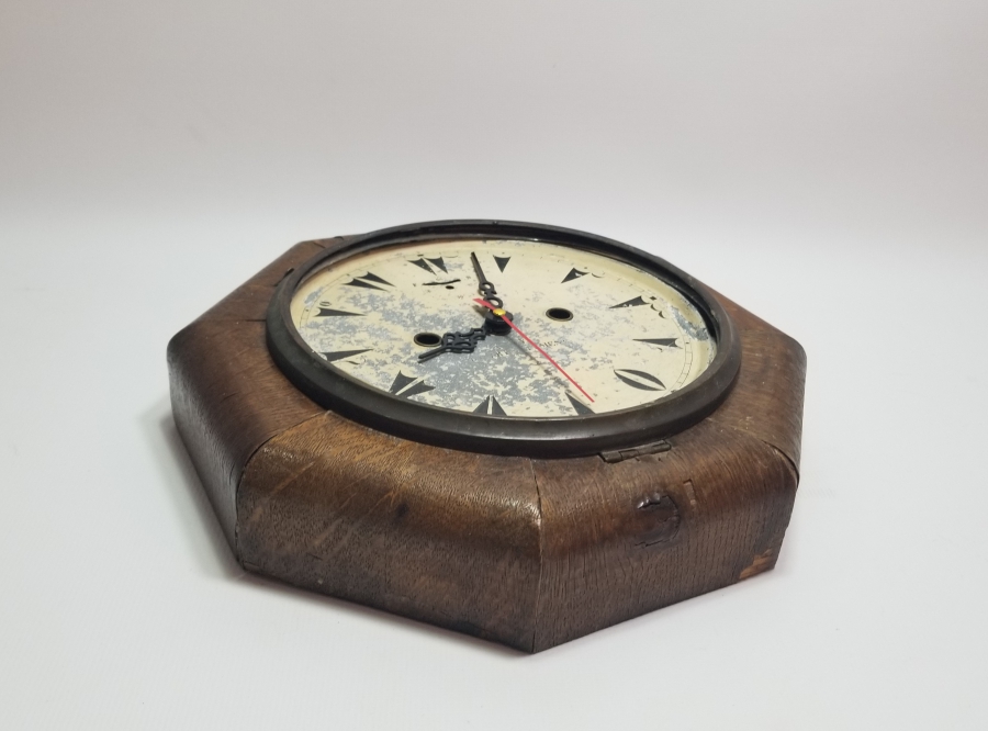 SONRADAN PİLLİ SAATE ÇEVRİLMİŞ OSMANLI İSTASYON SAATİ