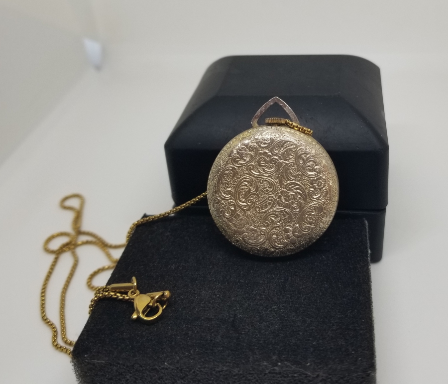 ALTIN KAPLAMA ANTİKA KURMALI KOLYE SAAT