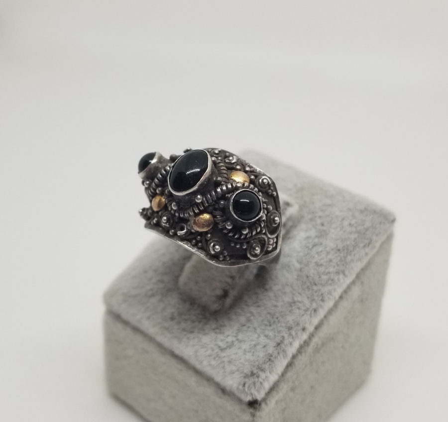 ALTIN VE GÜMÜŞ İŞÇİLİKLİ ÖZEL YAPIM YÜZÜK