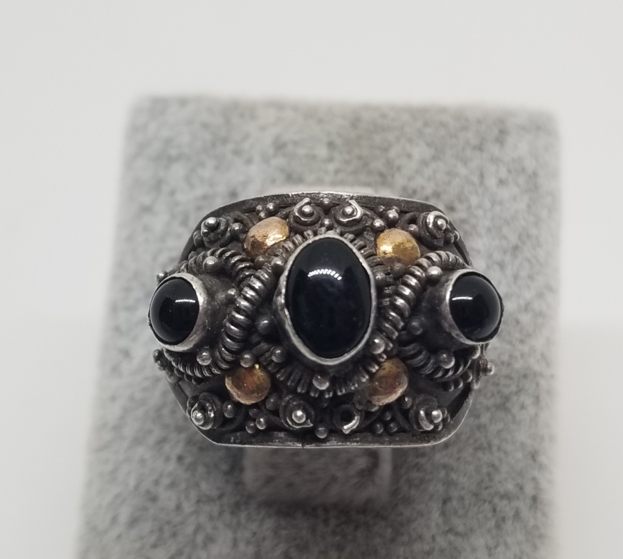 ALTIN VE GÜMÜŞ İŞÇİLİKLİ ÖZEL YAPIM YÜZÜK