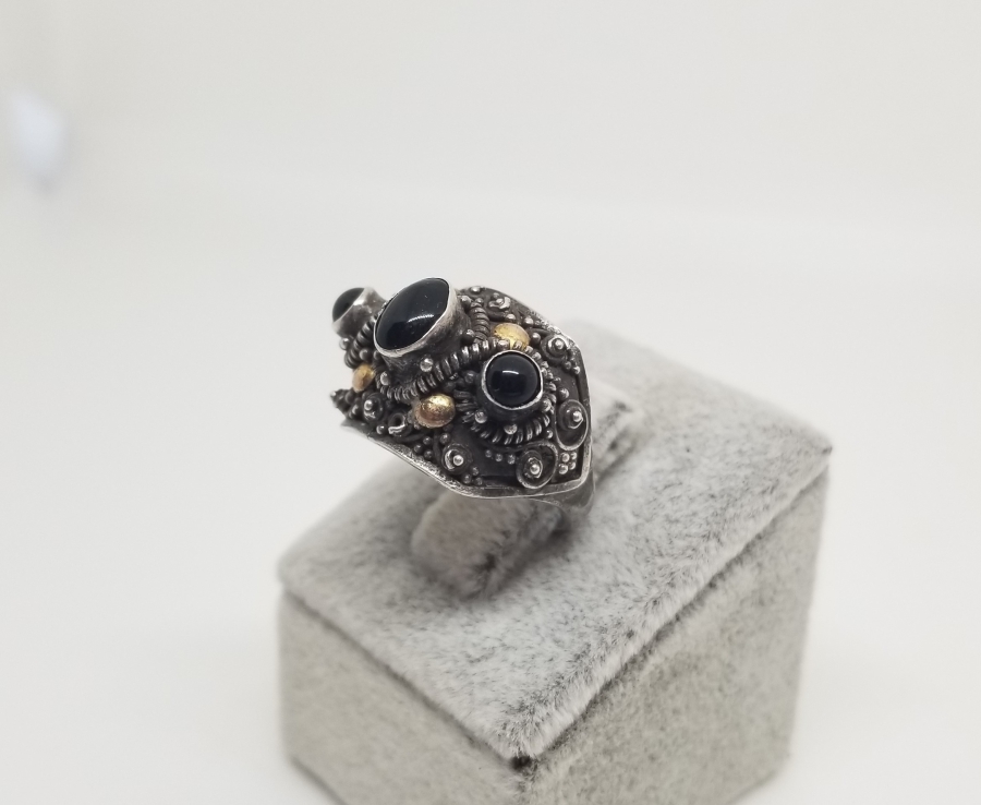 ALTIN VE GÜMÜŞ İŞÇİLİKLİ ÖZEL YAPIM YÜZÜK