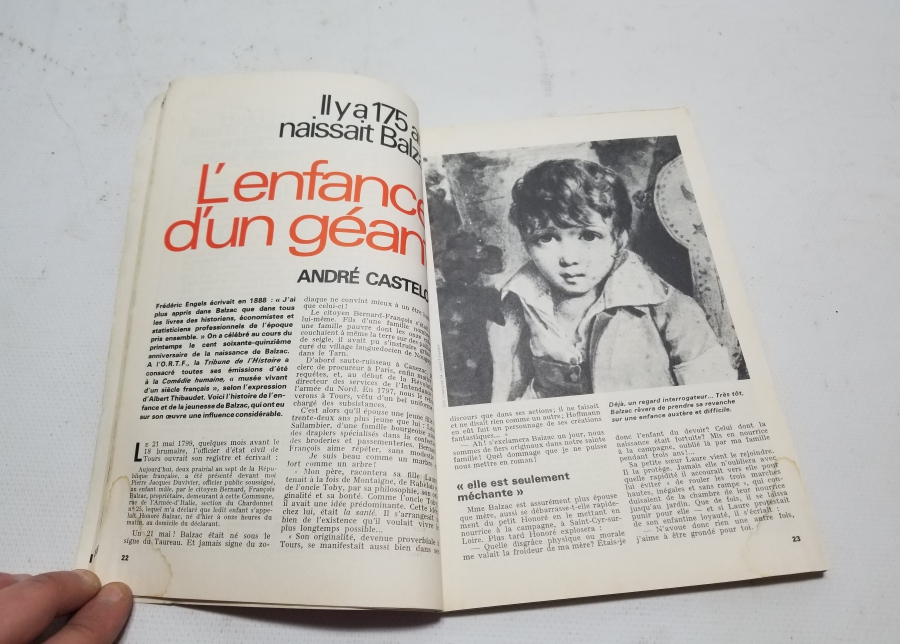 NAZİLER KONULU HISTORIA İSİMLİ ANTİKA DERGİ