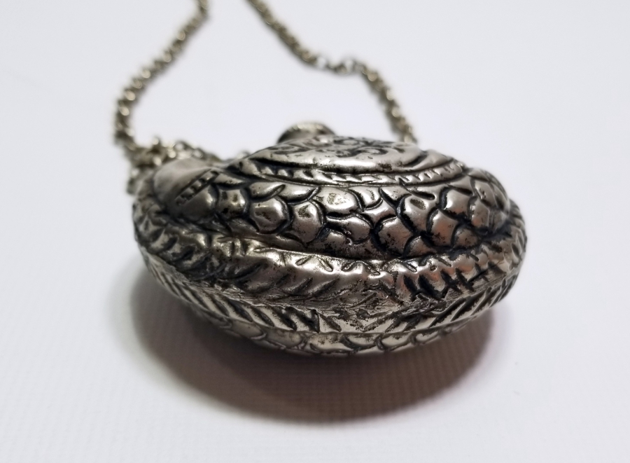 KABARTMA İŞÇİLİKLİ ANTİKA KOKULUK